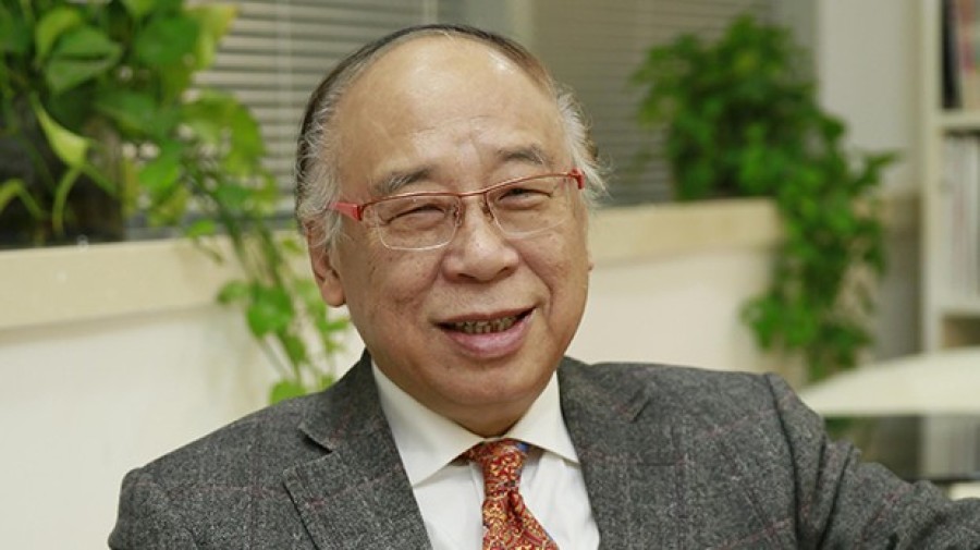 Asian Outreach. David Wang. Send mær eina Bíbliu